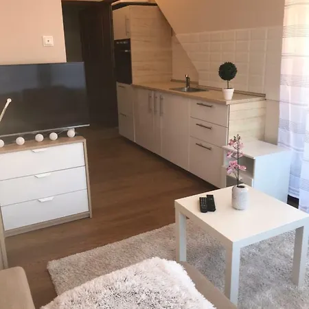 White Harmony Medences Apartman Апартаменты