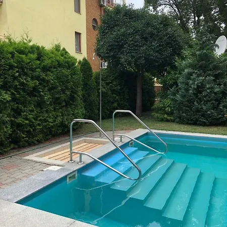 White Harmony Medences Apartman Σίοφοκ